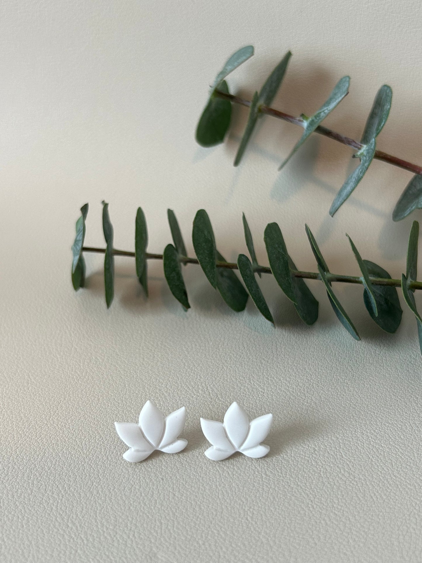 Lotus Studs - White - LucyLola