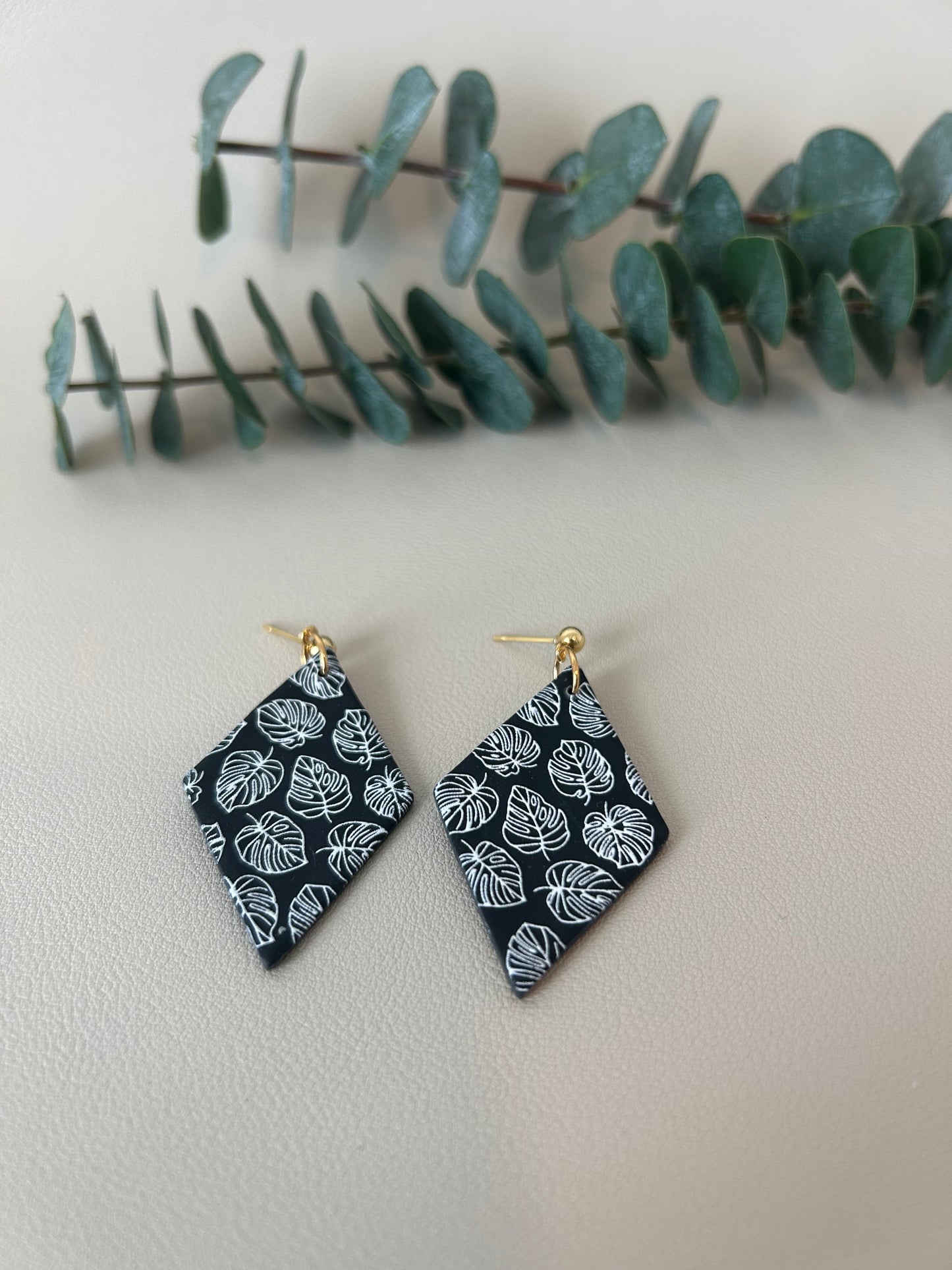The Diamond - Monstera Print - White on Black - LucyLola