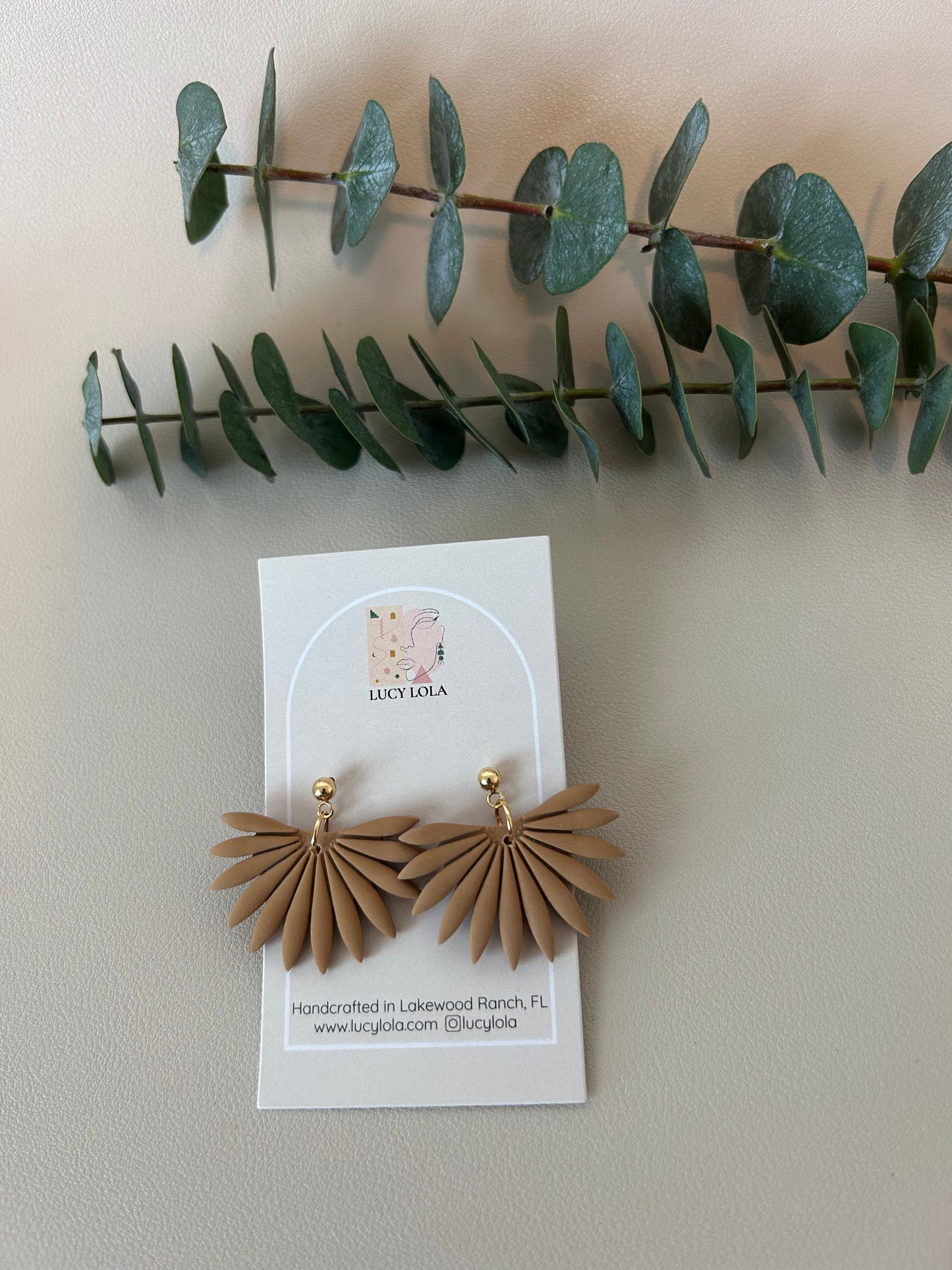 The Palm - Camel - LucyLola