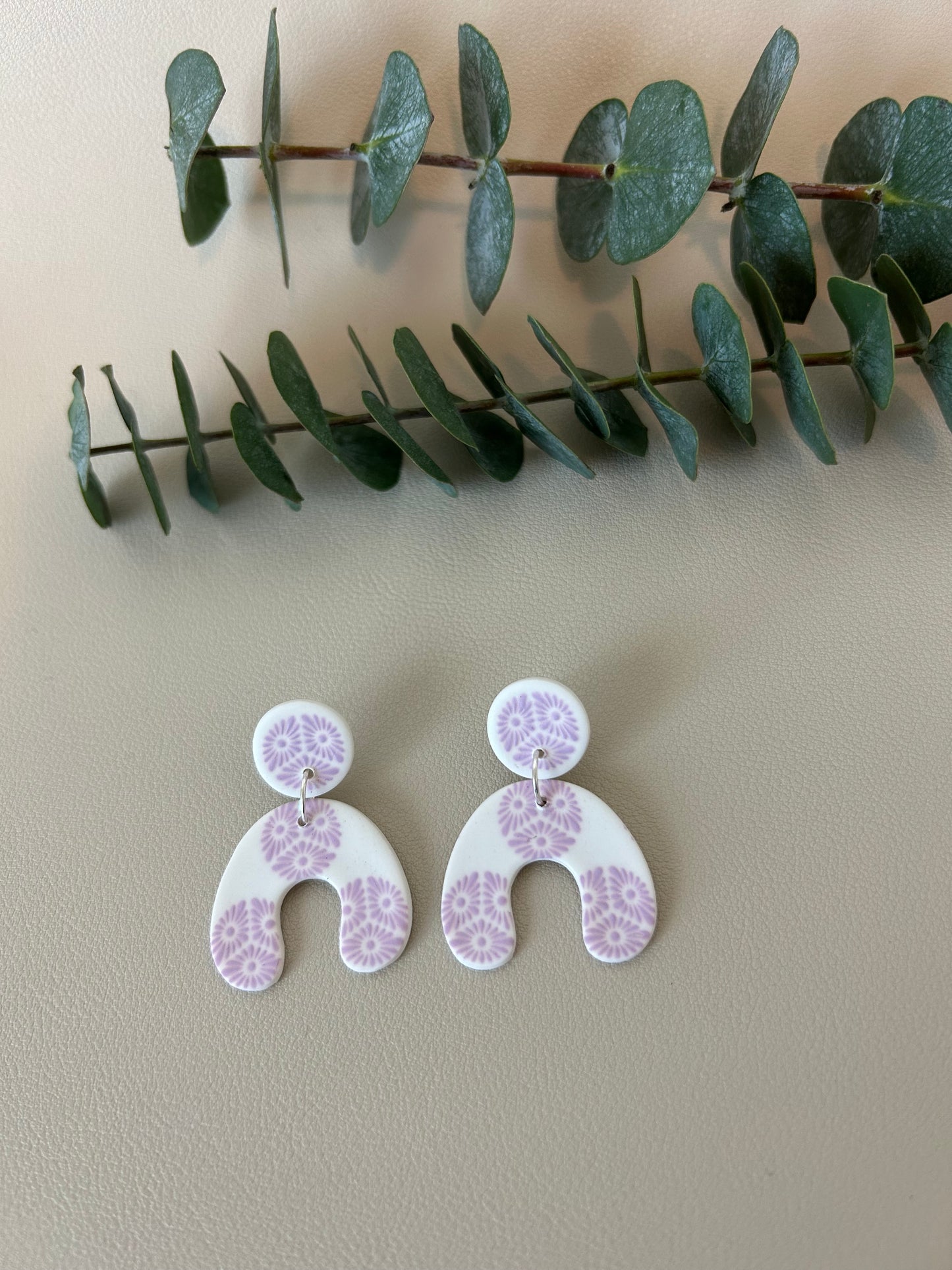 Rounded Arch - Daisy Print - Lilac on White - LucyLola 